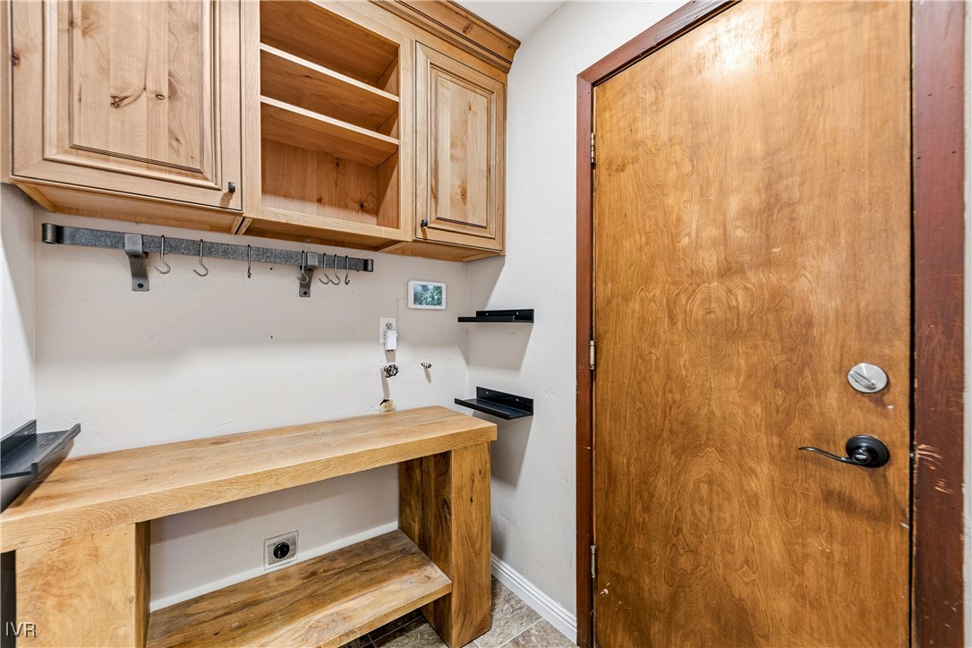 771 Randall Avenue Incline Village, NV 89451 - Photo 37 of 44 a bathroom with a sink and a mirror