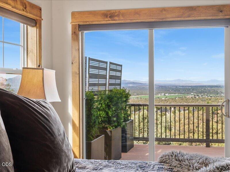 360 Vista Rim Drive Redmond, OR 97756 - Photo 41 of 147