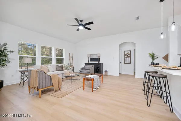$395,000 | 251 Swan Lake Drive, Melrose, FL 32666