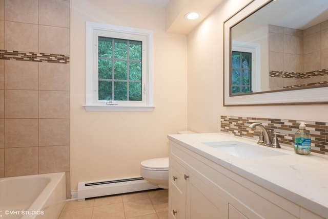 184 Stonegate Road Trout Valley, IL 60013 - Photo 14 of 32