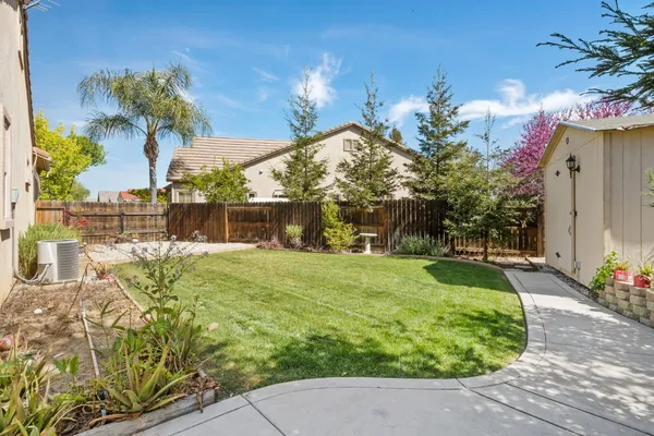 $425,000 | 1008 Summer Lane, Patterson, CA 95363