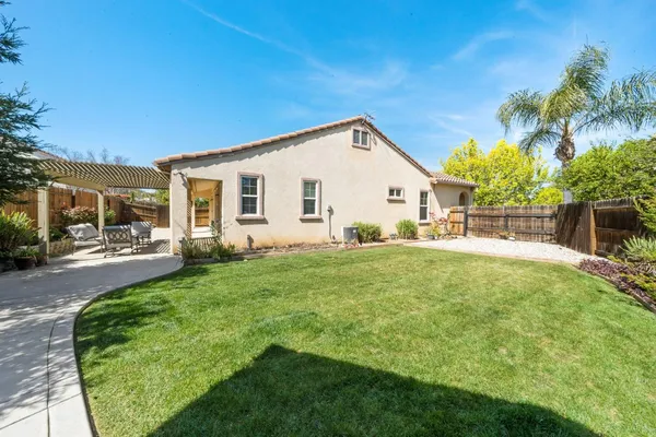 $425,000 | 1008 Summer Lane, Patterson, CA 95363