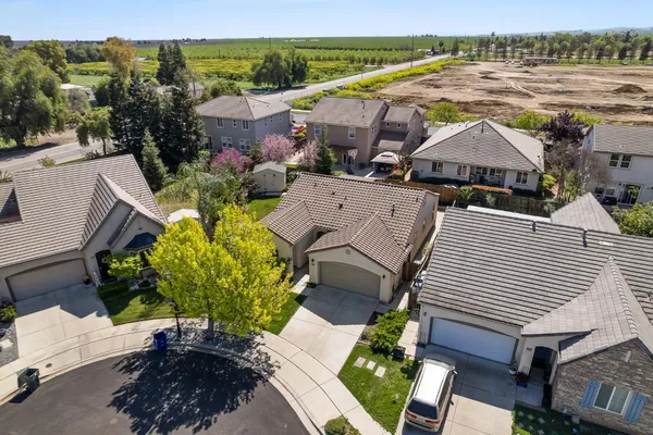 $425,000 | 1008 Summer Lane, Patterson, CA 95363