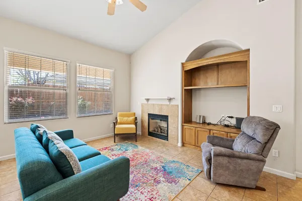 $425,000 | 1008 Summer Lane, Patterson, CA 95363