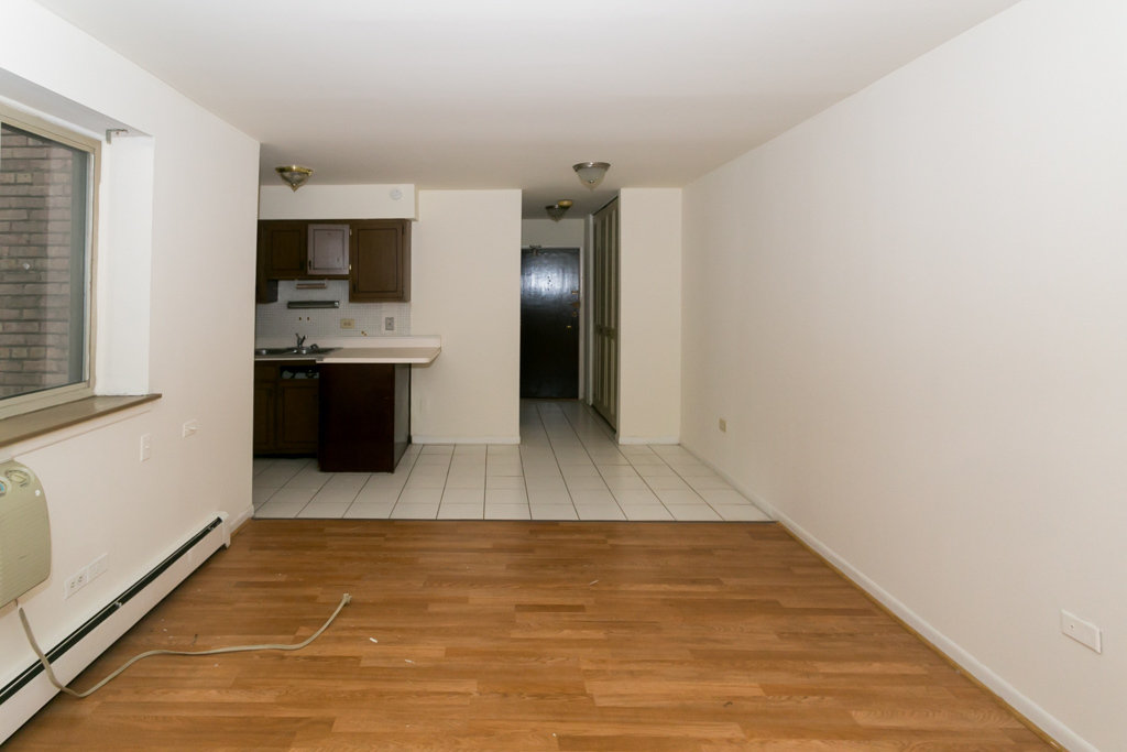 2629 North Hampden Court, Unit 216 Chicago, IL 60614 - Photo 10 of 14 a view interior of a house and kitchen with stainless steel appliances