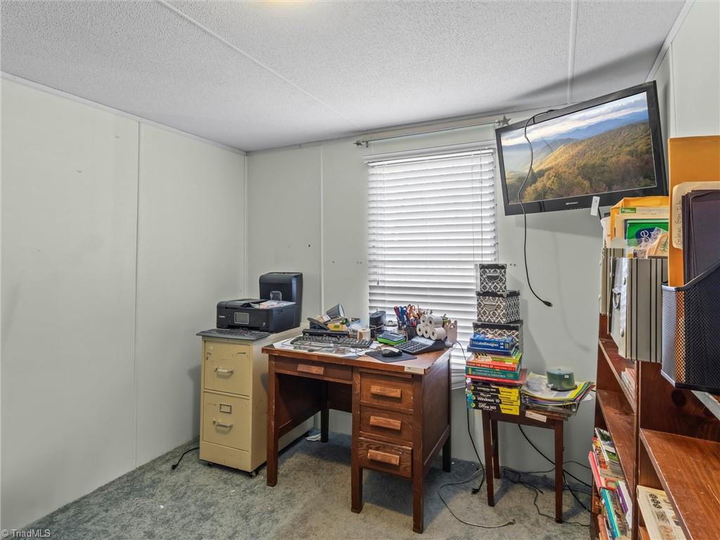 889 North Franklin Road Mount Airy, NC 27030 - Photo 7 of 18 Gallery Image 7