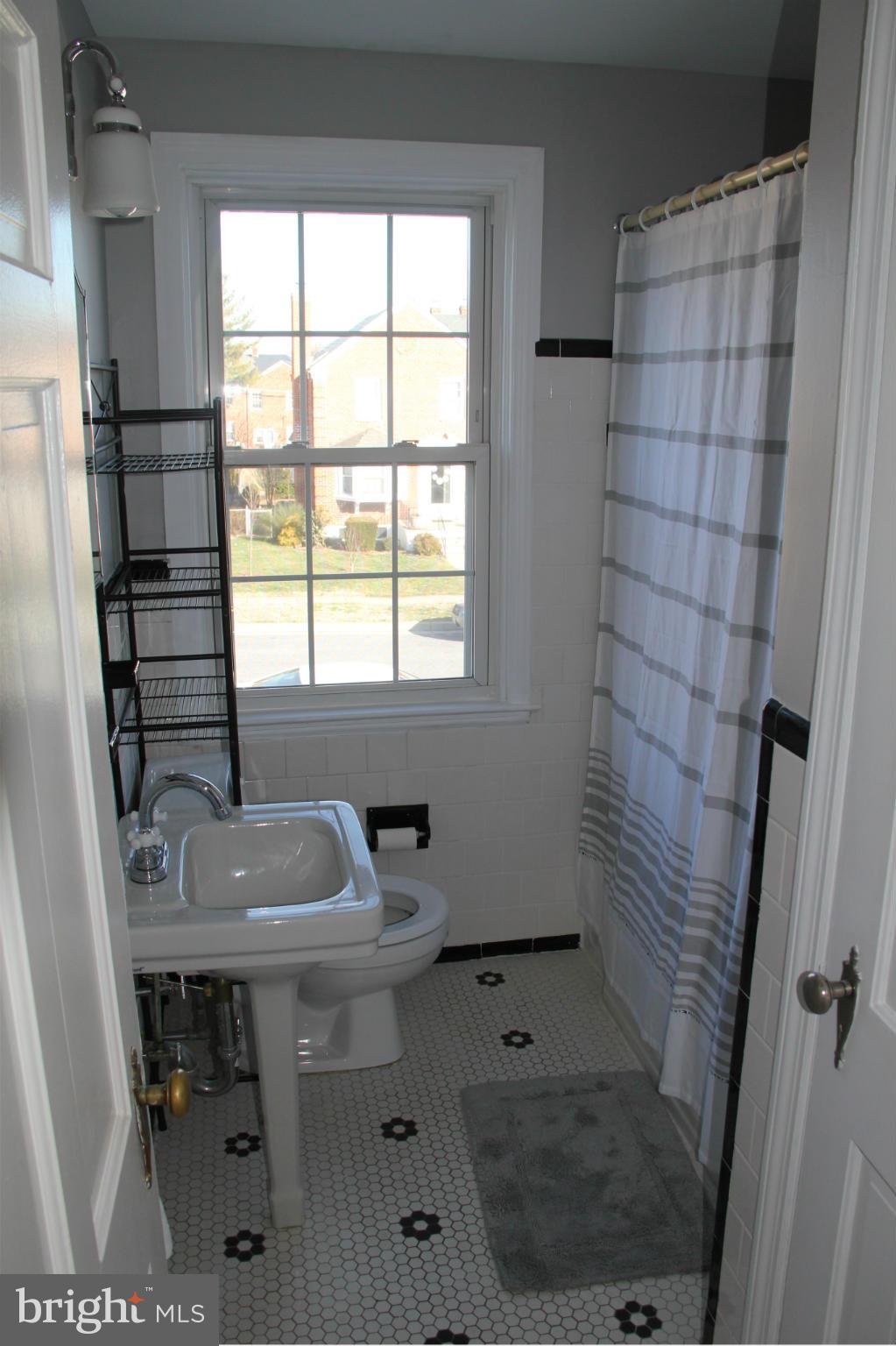 346 Greenlow Road Catonsville, MD 21228 - Photo 18 of 19 Bath