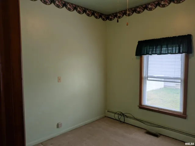 $85,000 | 1207 Burgess Avenue, Johnston City, IL 62951