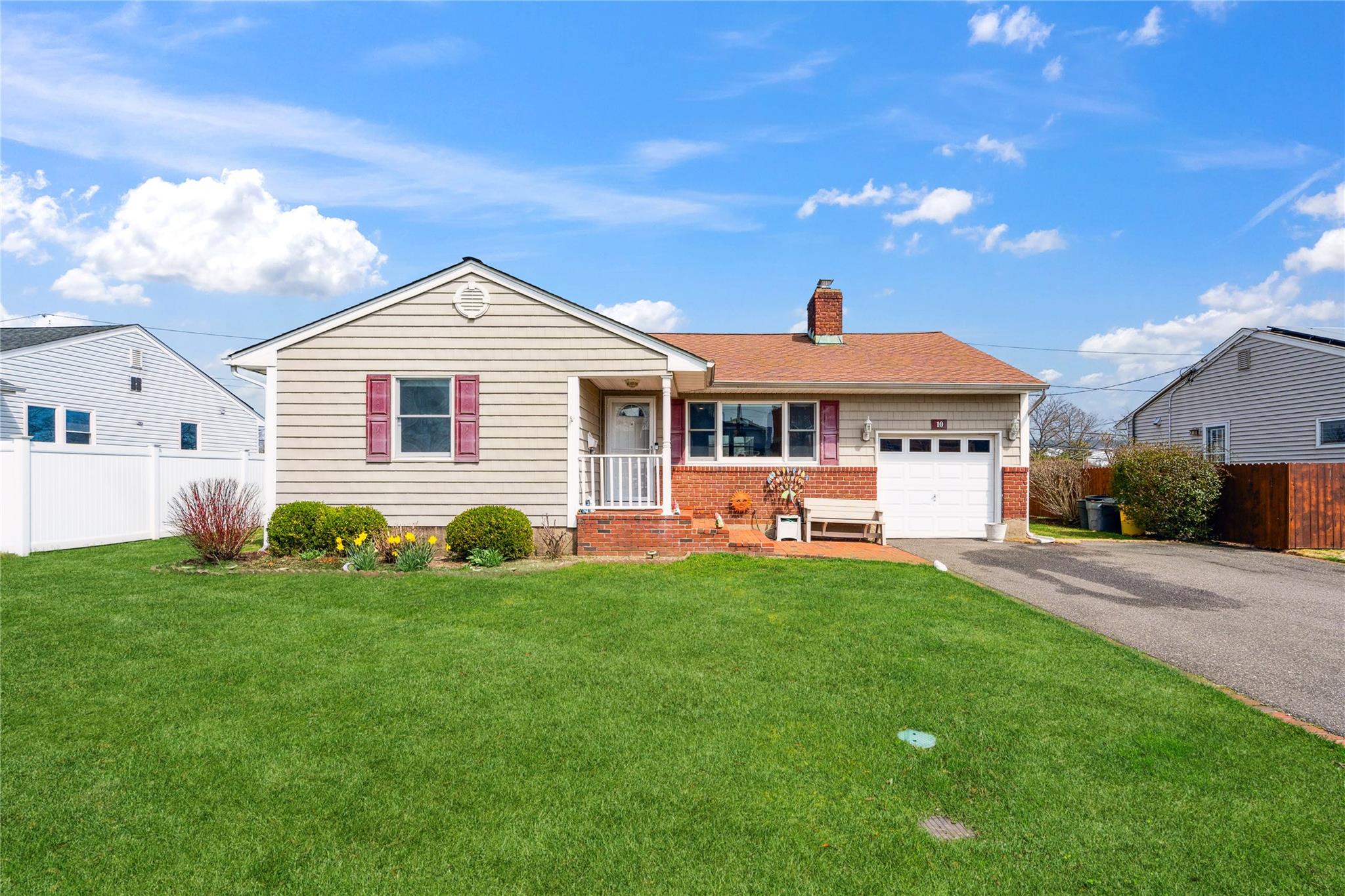 10 Venus Road Syosset, NY 11791 - Photo 1 of 1 Ranch-style house