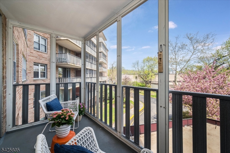 530 Valley Road, Unit 3Z Montclair, NJ 07043 - Photo 14 of 21