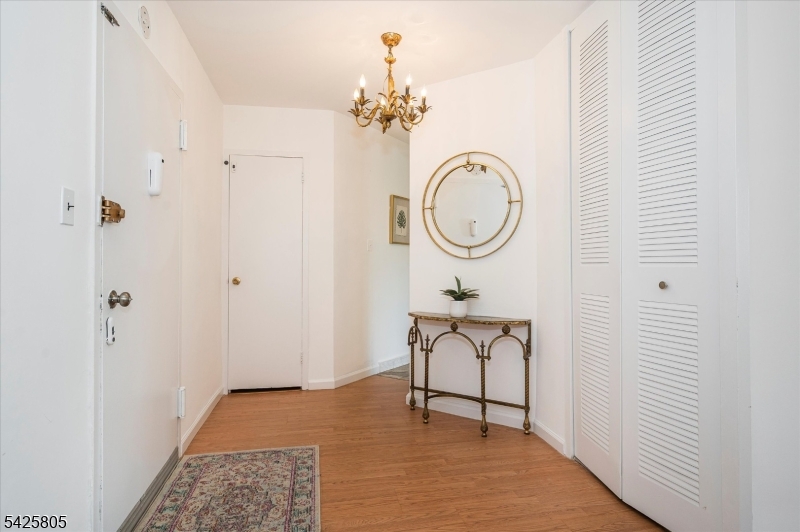 530 Valley Road, Unit 3Z Montclair, NJ 07043 - Photo 5 of 21