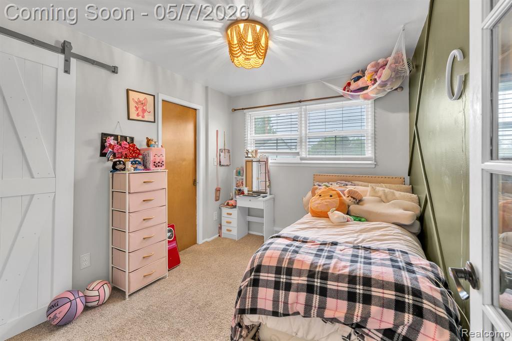 37022 Pinewood Road Wayne, MI 48184 - Photo 12 of 30