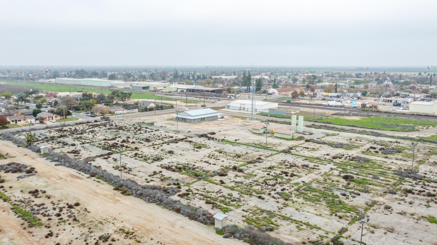 0 Ave 48 Earlimart, CA 93219 - Photo 10 of 21 a view of city and ocean