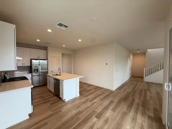 $2,850 | 624 North Vine Street, Chandler, AZ 85225