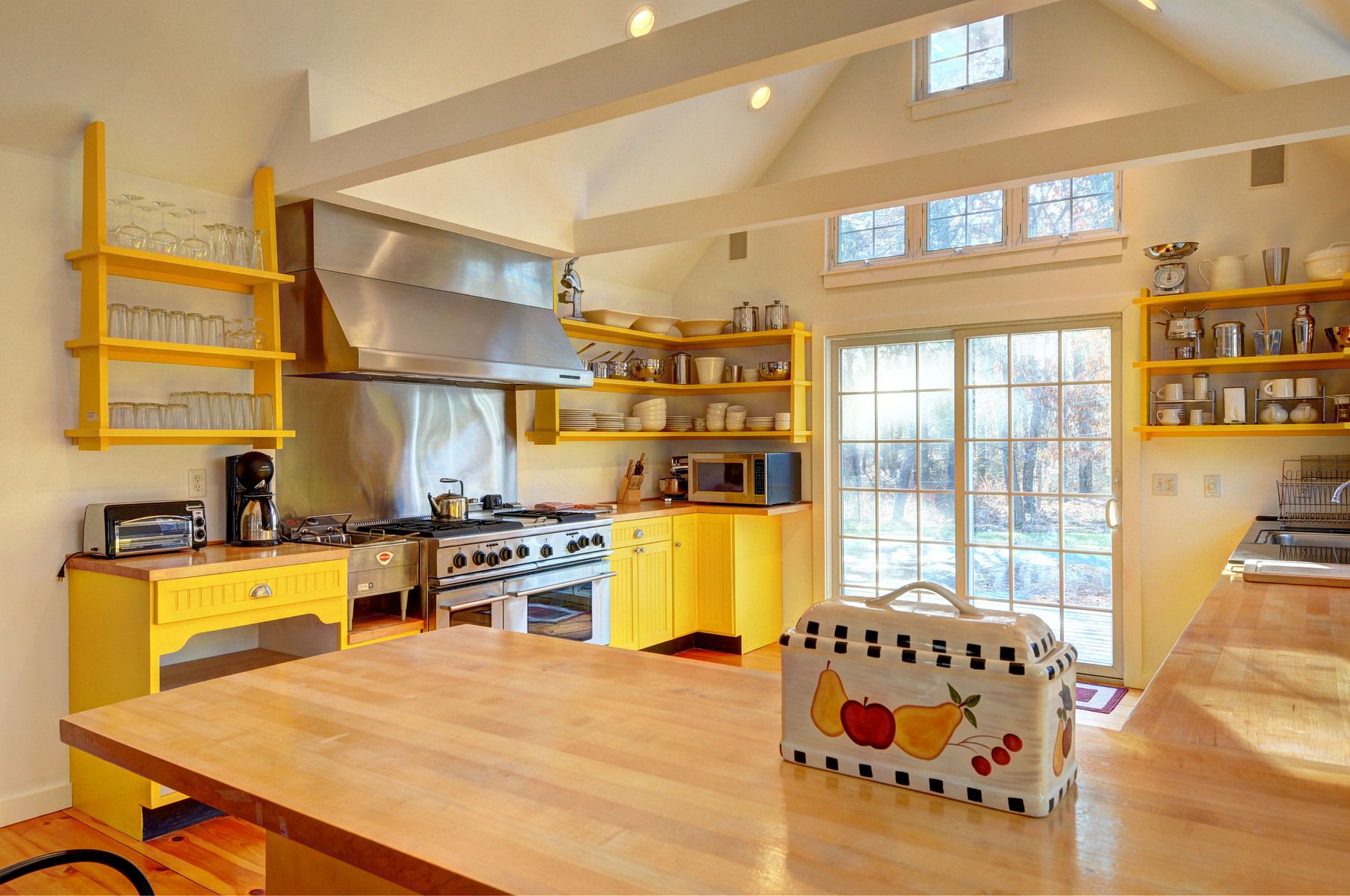 83 Spring Close Highway East Hampton, NY 11937 - Photo 1 of 8