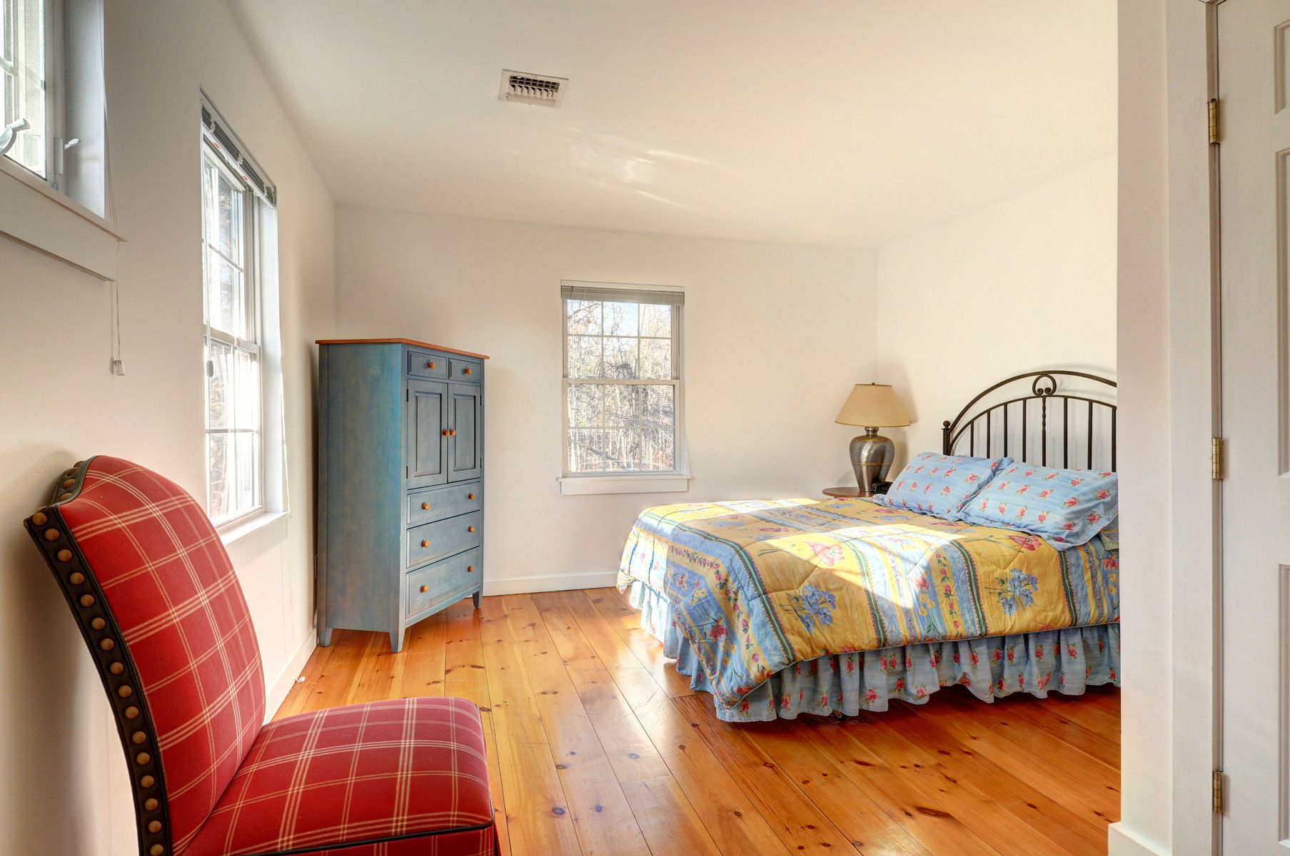 83 Spring Close Highway East Hampton, NY 11937 - Photo 6 of 8