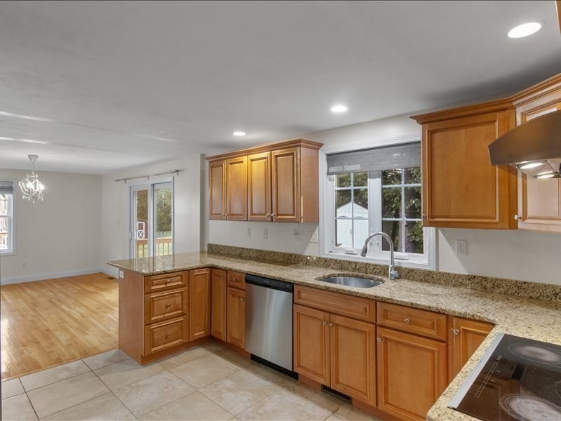 37 Forest Road, Unit 37 Millis, MA 02054 - Photo 18 of 42