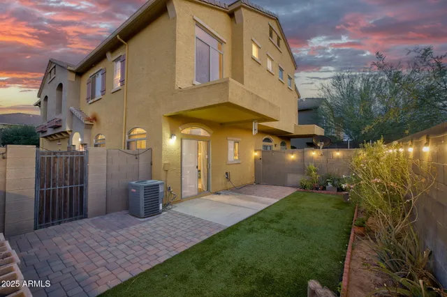 $2,200 | 17150 North 23rd Street, Unit 125, Phoenix, AZ 85022