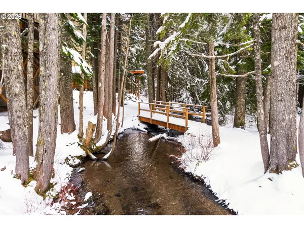 $690,000 | 87786 East Creek Ridge Road, Government Camp, OR 97028