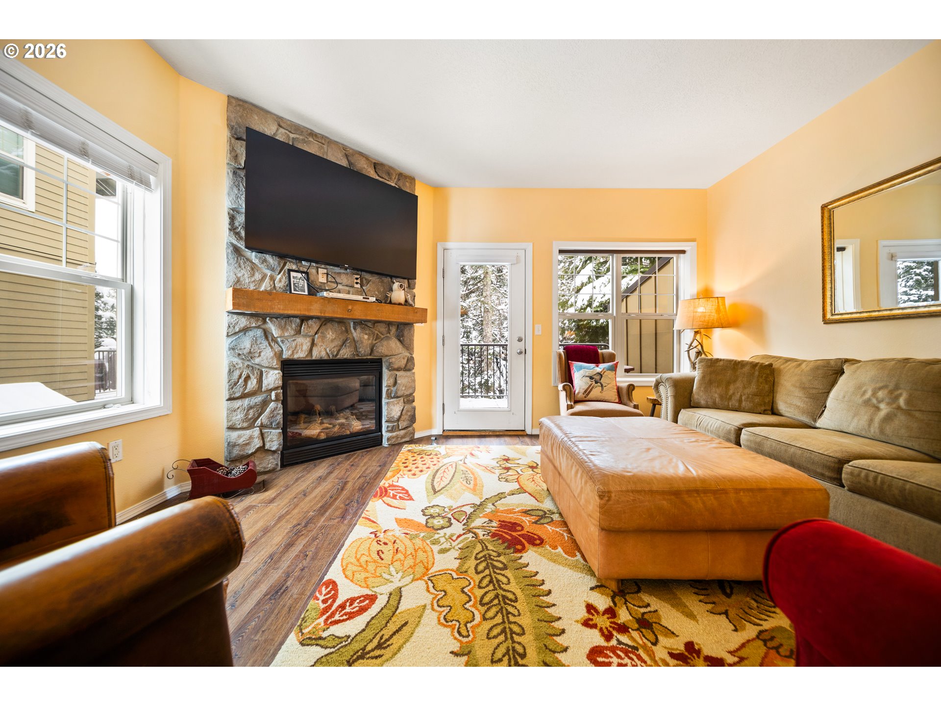 87786 East Creek Ridge Road Government Camp, OR 97028 - Photo 9 of 34 Living Room