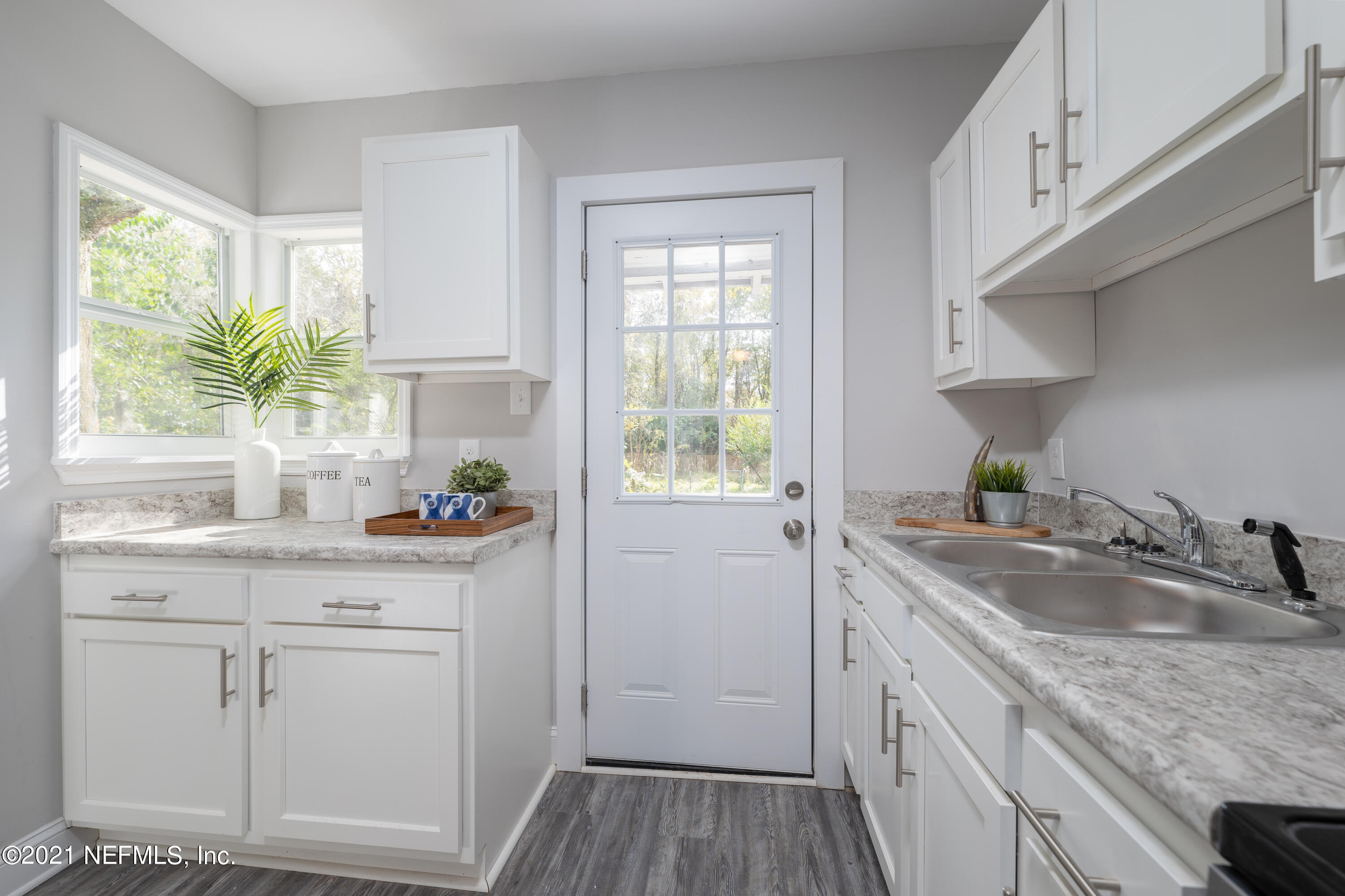 4564 Timuquana Road Jacksonville, FL 32210 - Photo 21 of 33 4564TimuquanaRdJacksonvilleFL-21