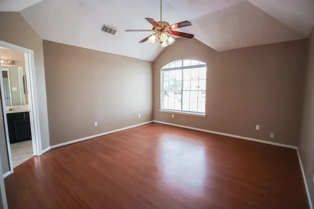 $2,325 | 3005 Wood Hollow Drive, League City, TX 77573