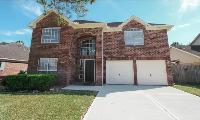 $2,325 | 3005 Wood Hollow Drive, League City, TX 77573