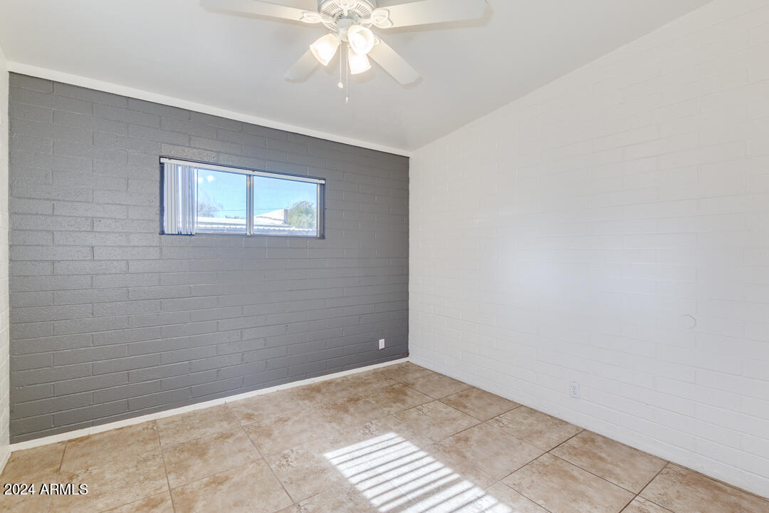 1921 East Virginia Avenue, Unit 14 Phoenix, AZ 85006 - Photo 11 of 20 a view of an empty room
