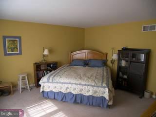 4561 Green Tree Road Reading, PA 19606 - Photo 5 of 6 Gallery Image 5