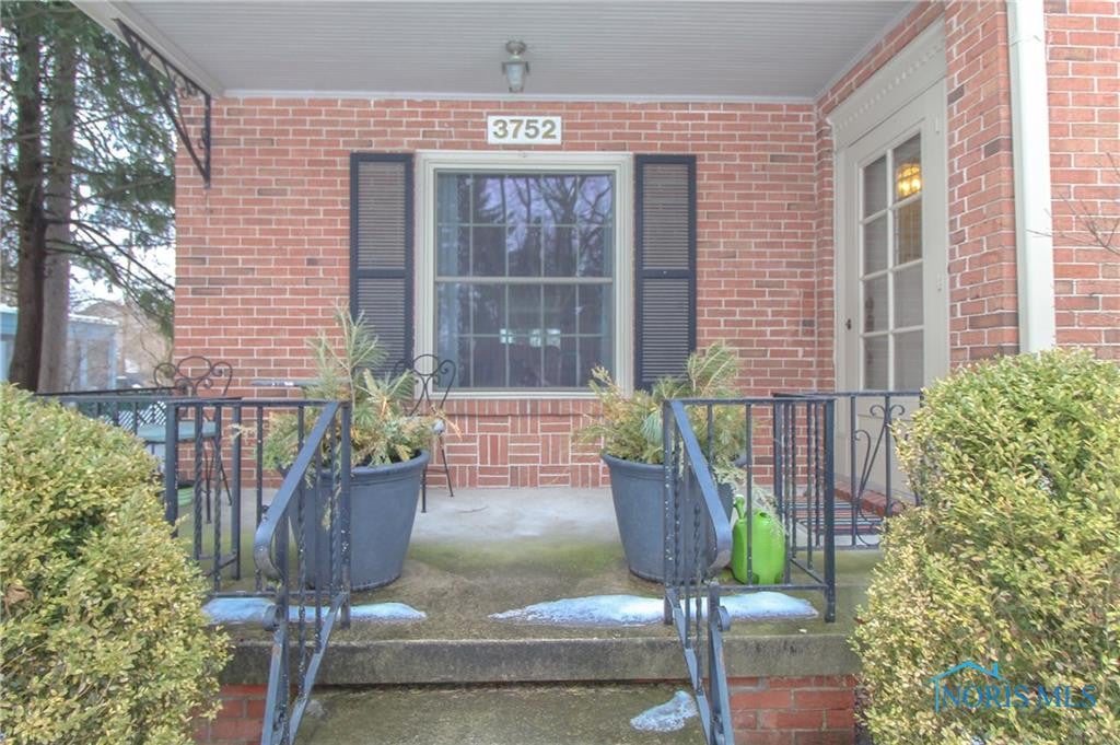 3752 Brookside Road Toledo, OH 43606 - Photo 3 of 36 Gallery Image 3