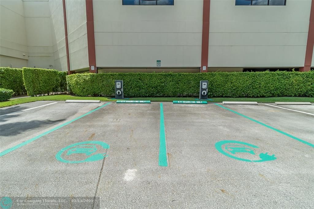 8990 South Hollybrook Boulevard, Unit 301 Pembroke Pines, FL 33025 - Photo 30 of 52 a view of a backyard