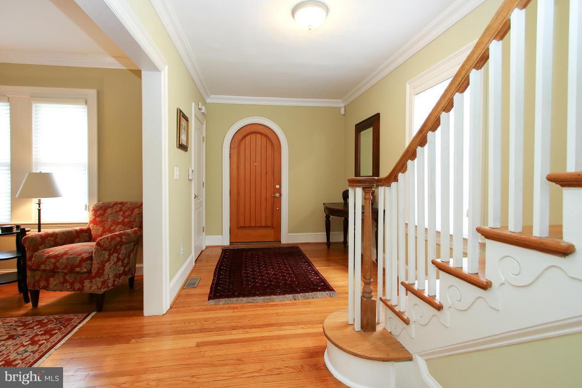 8012 Old Georgetown Road Bethesda, MD 20814 - Photo 3 of 30 Interior (General)