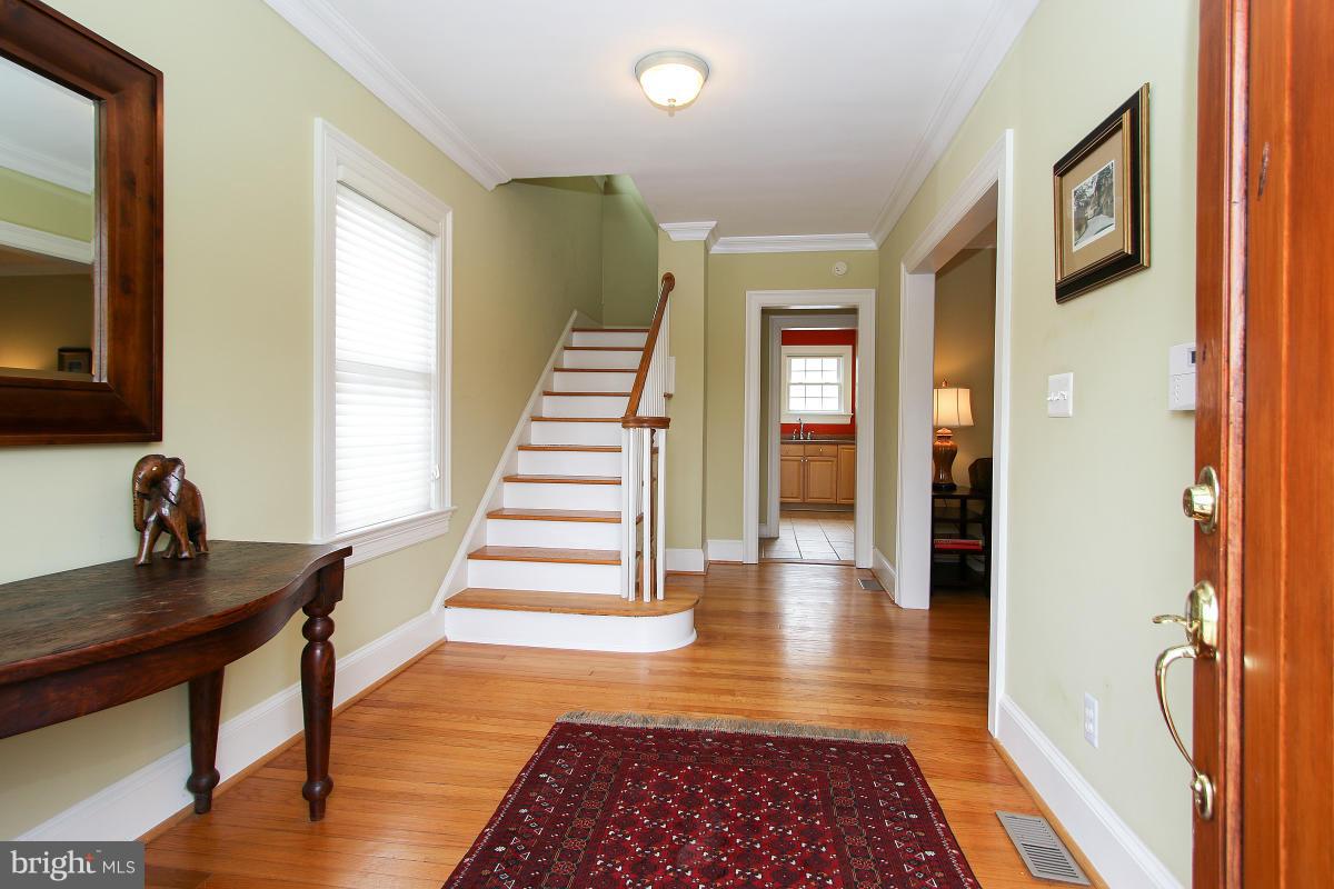 8012 Old Georgetown Road Bethesda, MD 20814 - Photo 4 of 30 Interior (General)