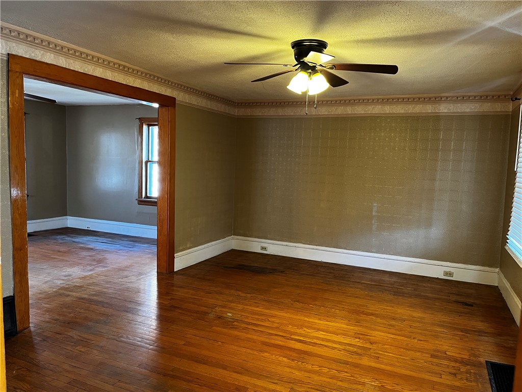 18 Spring Street Seneca Falls, NY 13148 - Photo 10 of 29