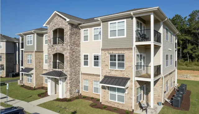 $1,350 | 100 Grove Circle, Unit 301, Lillington, NC 27546