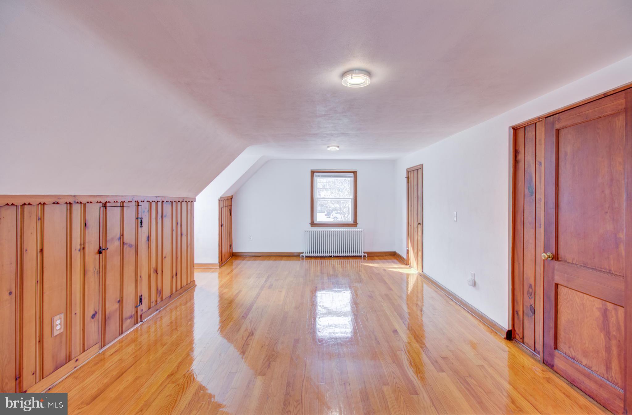955 Alexander Road Princeton Junction, NJ 08550 - Photo 21 of 38 Upstairs Accessory Apartment