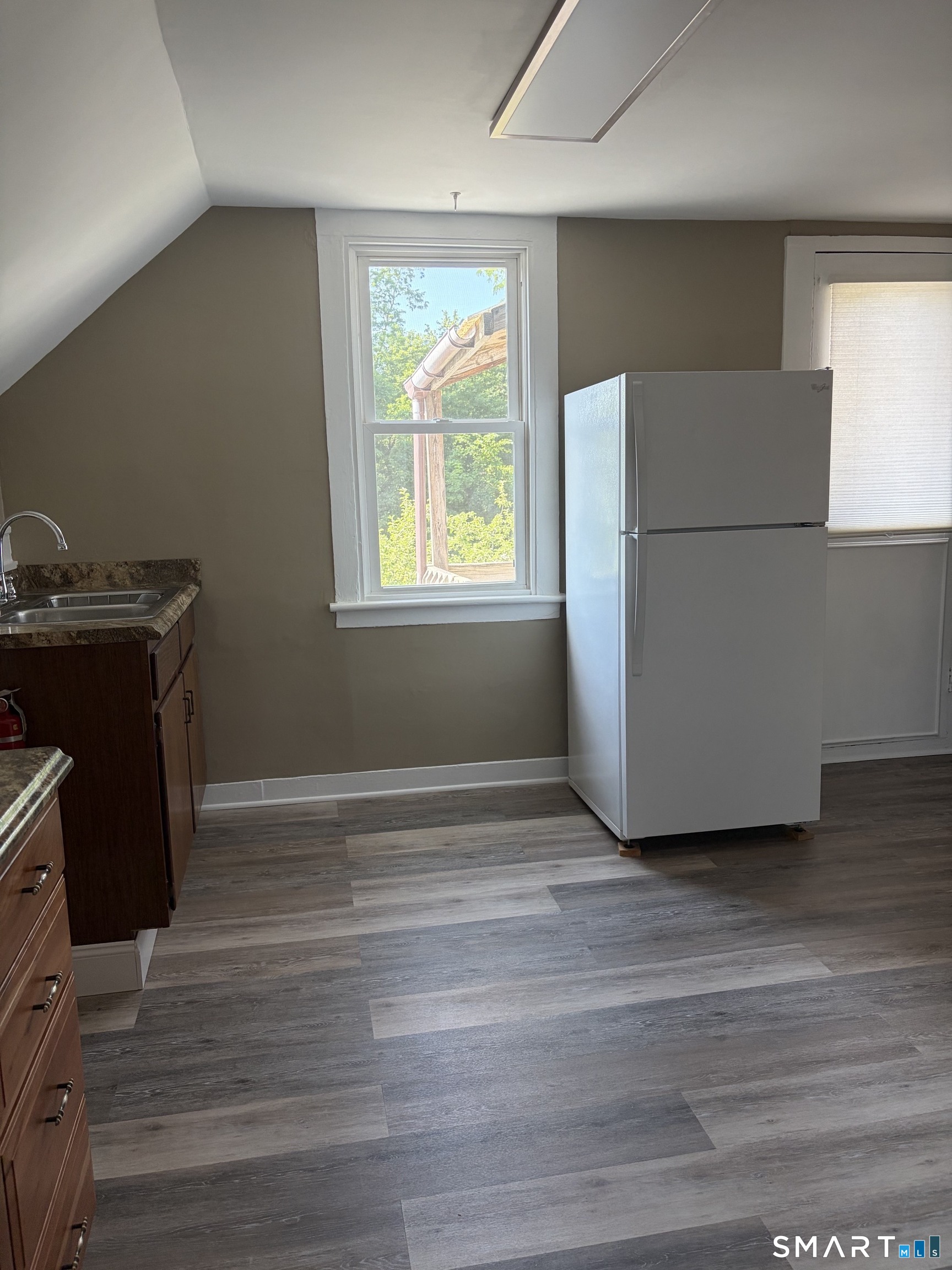 46 Broad Street Torrington, CT 06790 - Photo 4 of 10