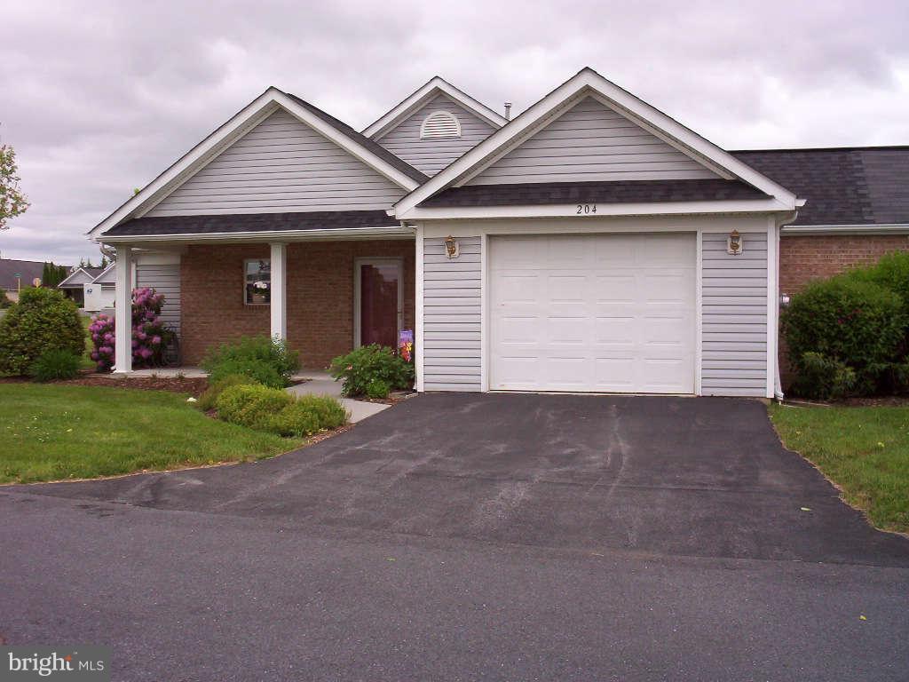 204 Ridgecrest Court Winchester, VA 22602 - Photo 1 of 13 Exterior (Front)
