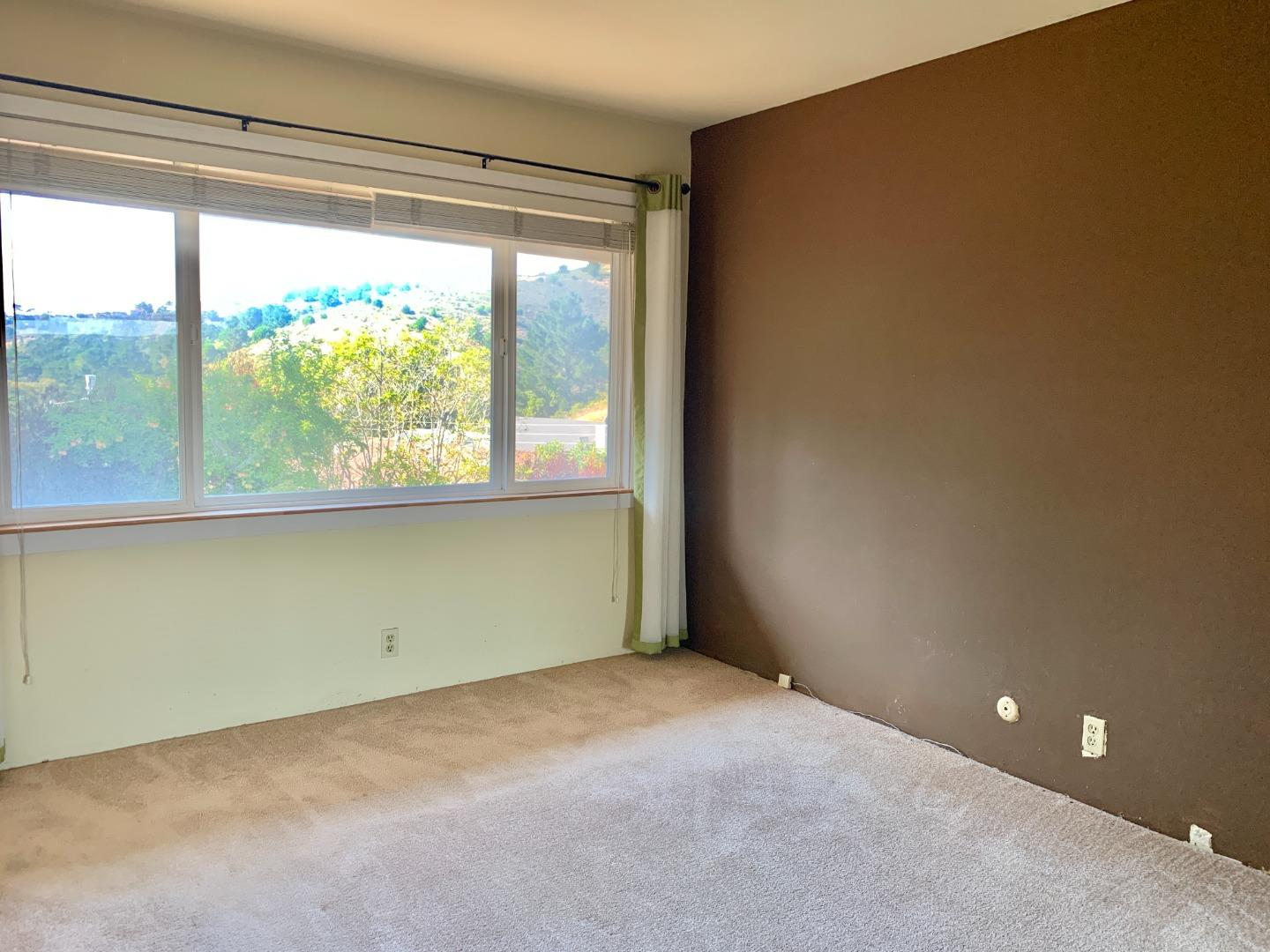 1291 Park Pacifica Avenue Pacifica, CA 94044 - Photo 11 of 18 a view of empty room with window