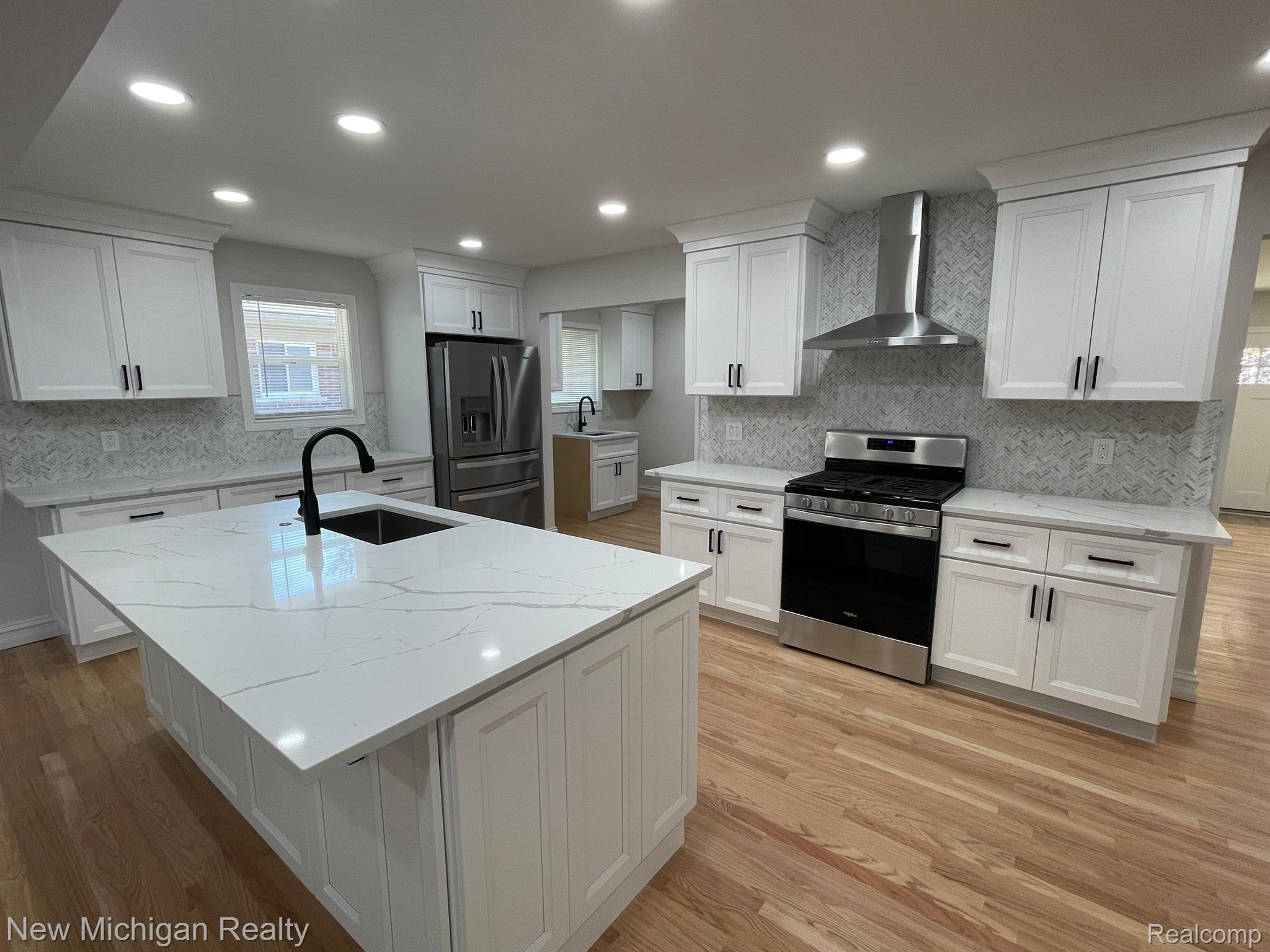 7679 Provincial Road Canton, MI 48187 - Photo 10 of 32