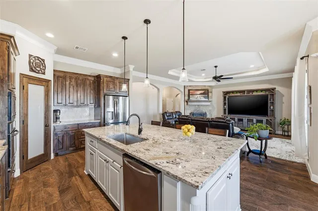 $550,000 | 121 Bluff Ridge Court, Paradise, TX 76073