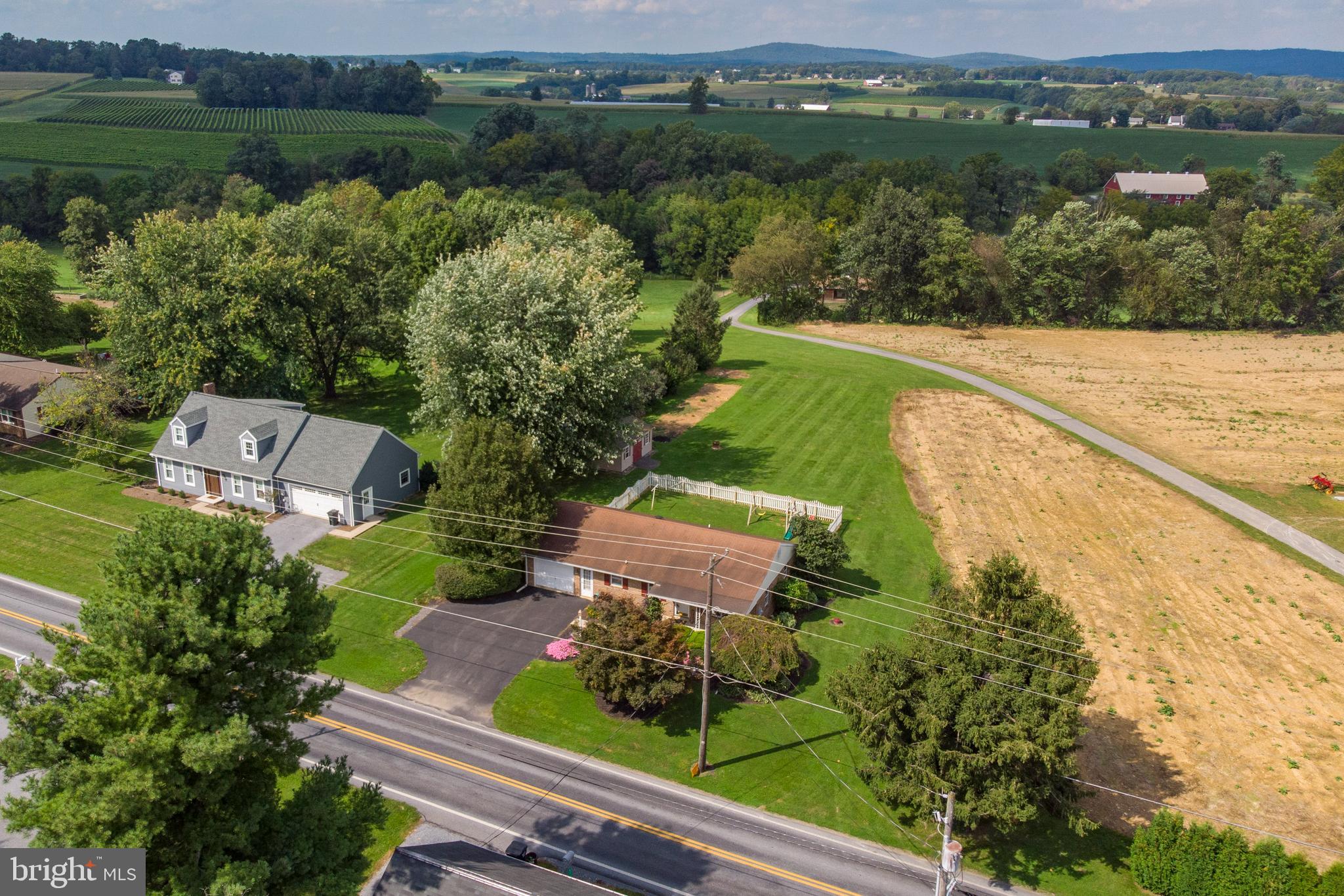 880 Hossler Road Manheim, PA 17545 - Photo 3 of 45