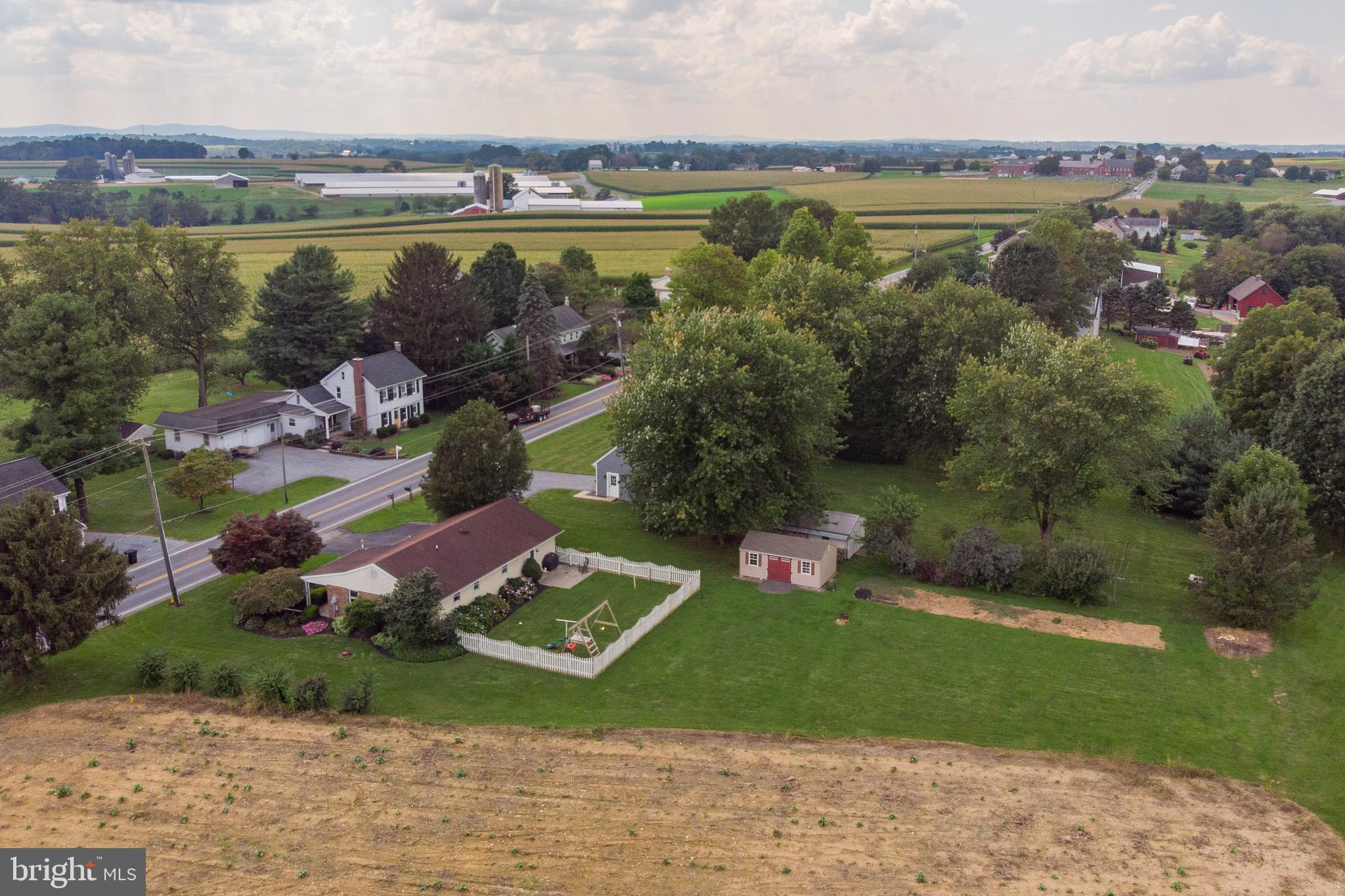 880 Hossler Road Manheim, PA 17545 - Photo 5 of 45