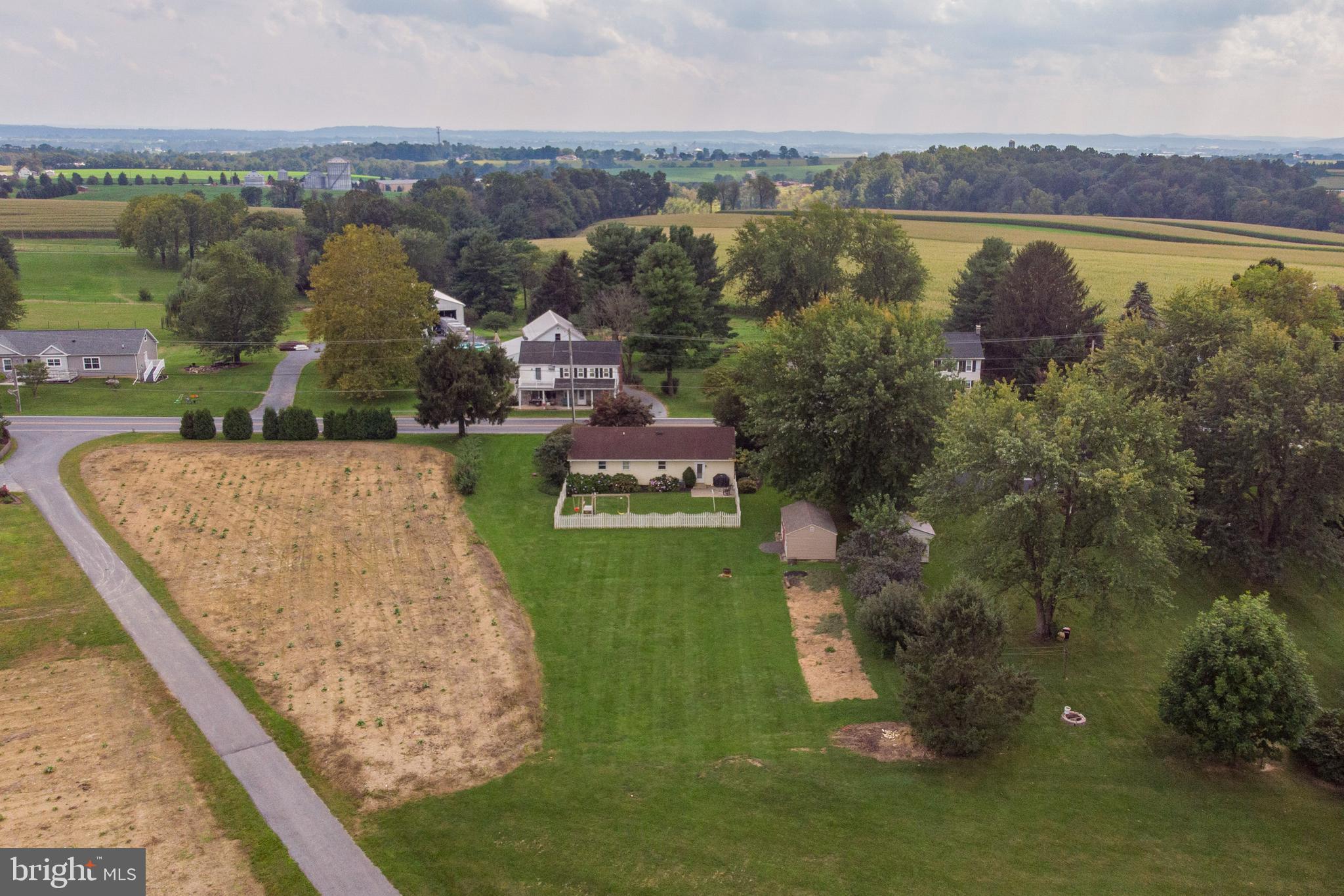 880 Hossler Road Manheim, PA 17545 - Photo 6 of 45