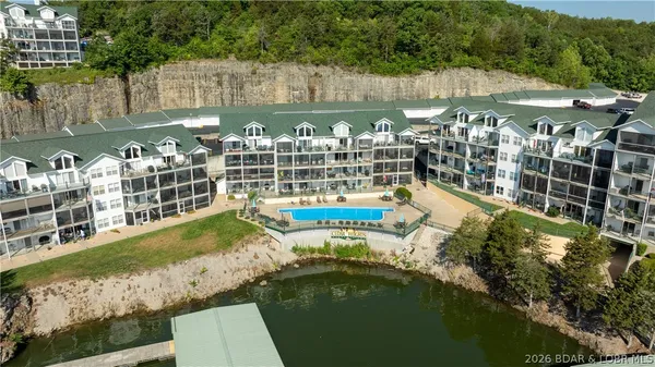 $320,000 | 316 Cedar Heights Drive, Unit 4C, Camdenton, MO 65020