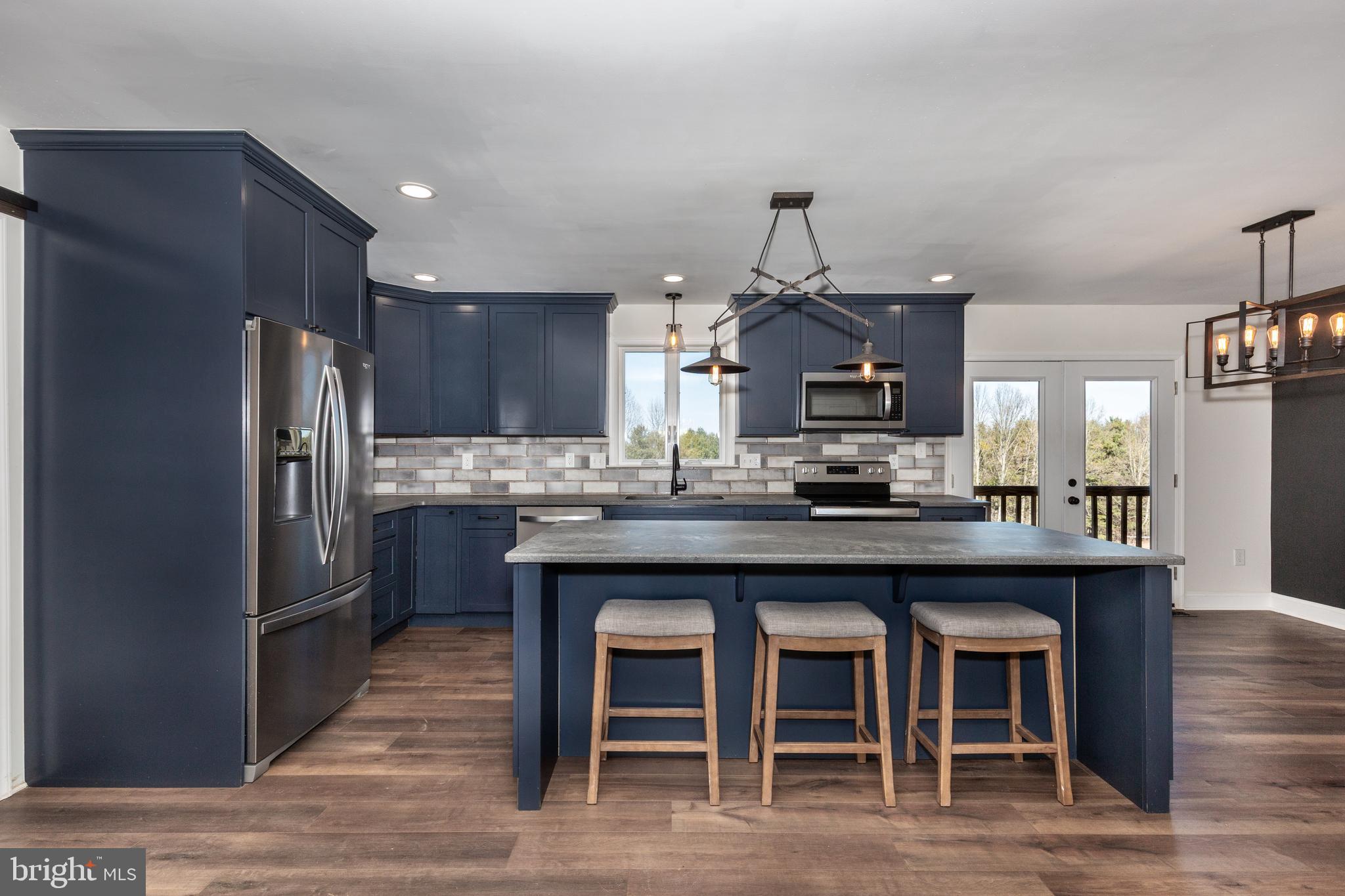 2670 Old Fort Schoolhouse Road Westminster, MD 21157 - Photo 8 of 55 Updated Modern Kitchen