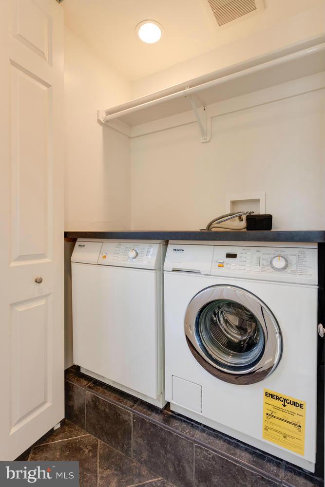 1700 Red Oak Circle Reston, VA 20190 - Photo 15 of 29 Interior (General)