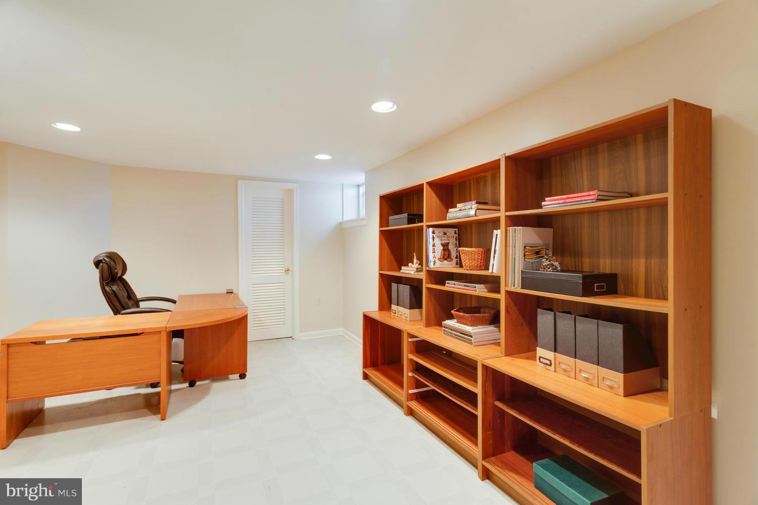 1700 Red Oak Circle Reston, VA 20190 - Photo 24 of 29 Basement