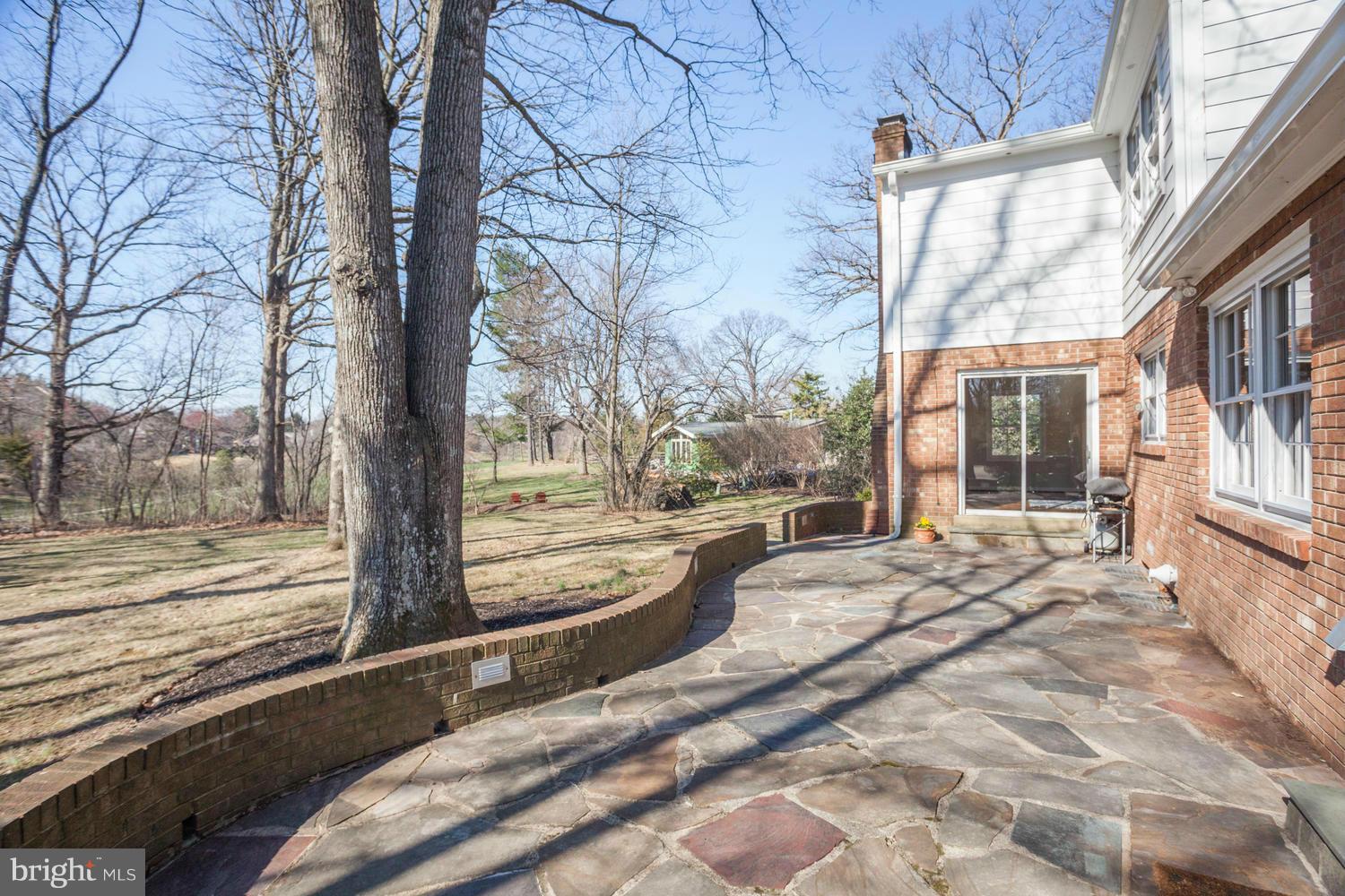 1700 Red Oak Circle Reston, VA 20190 - Photo 25 of 29 Exterior (Rear)