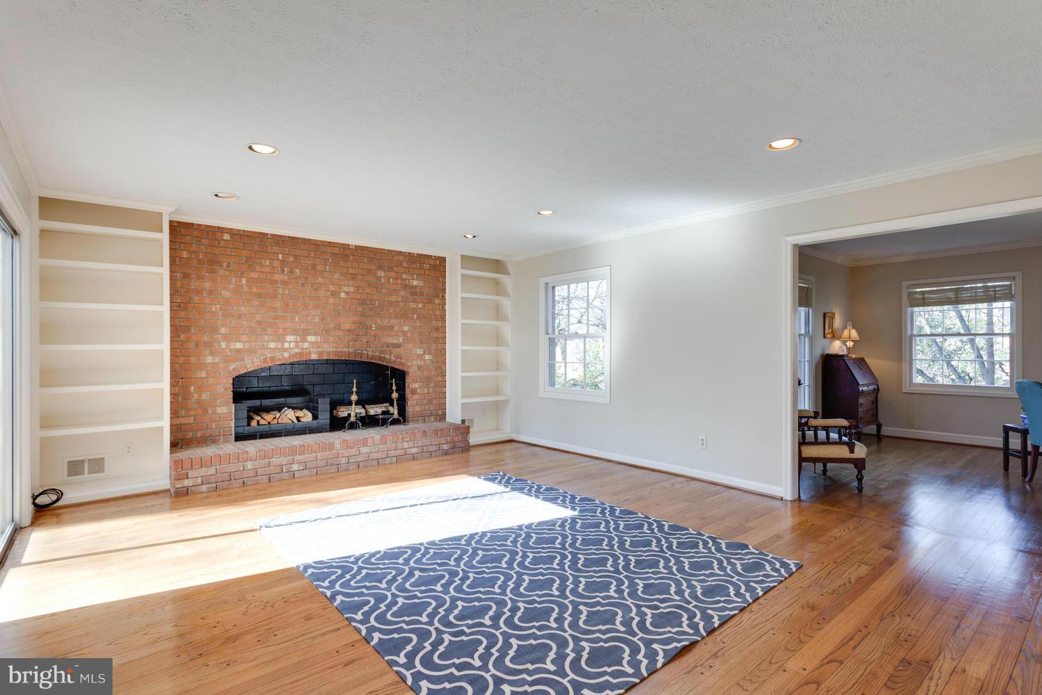 1700 Red Oak Circle Reston, VA 20190 - Photo 6 of 29 Family Room